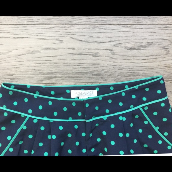 Forever21 Dress Shorts - Picture 4 of 6
